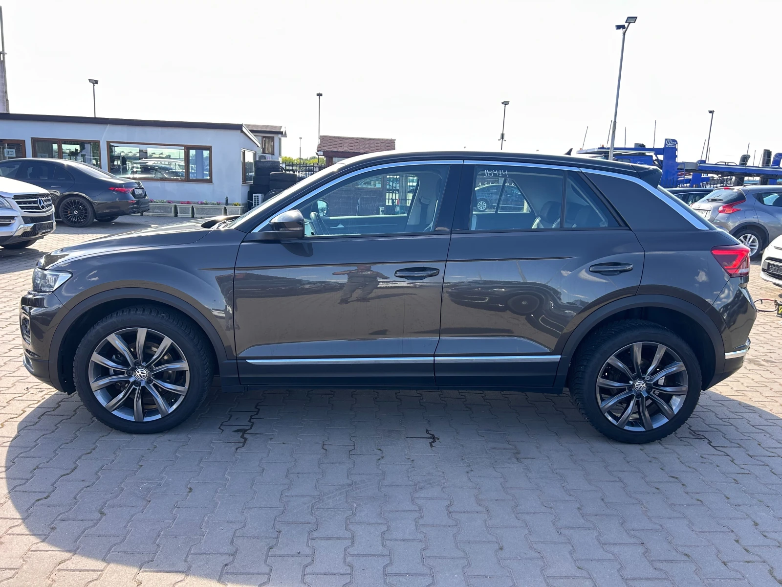 VW T-Roc 1.5TSI AVTOMAT/NAVI EURO 6 - изображение 9