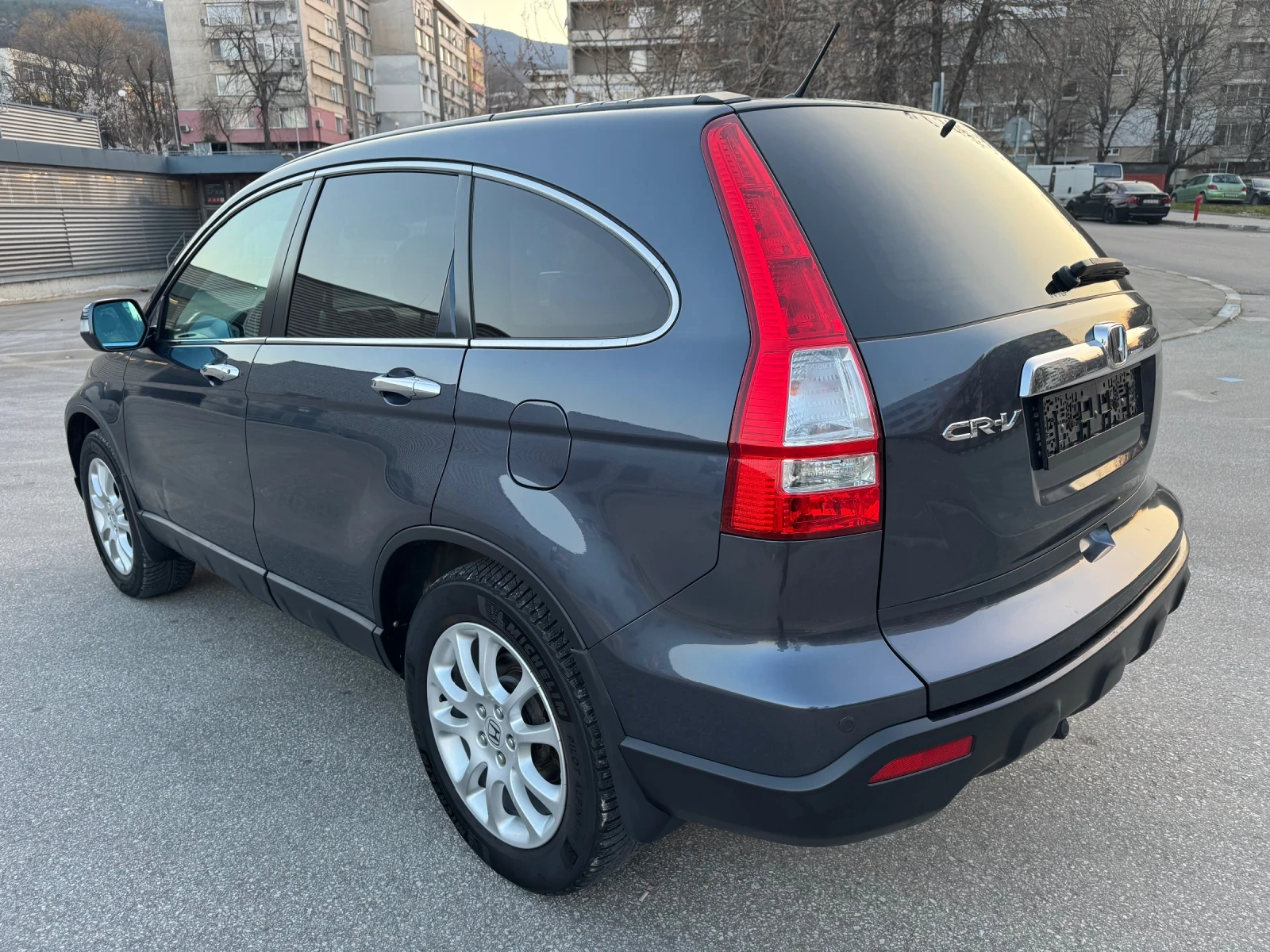 Honda Cr-v 2.0i EXECUTIVE::DISTRONIC::PANO::CAMERA, снимка 6 - Автомобили и джипове - 53739221