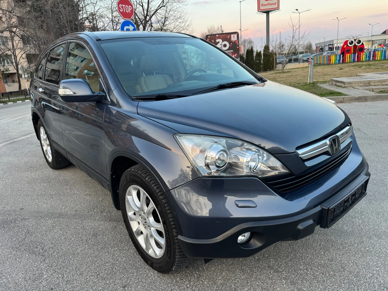 Honda Cr-v 2.0i EXECUTIVE::DISTRONIC::PANO::CAMERA, снимка 3 - Автомобили и джипове - 53739221