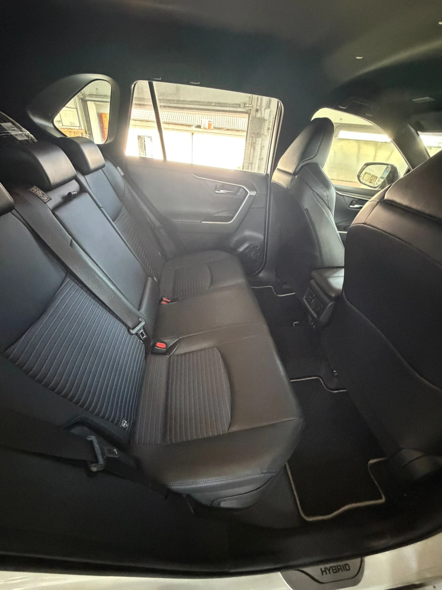 Toyota Rav4 2.5 Hybrid STYLE Bi-Tone , снимка 7 - Автомобили и джипове - 53916005