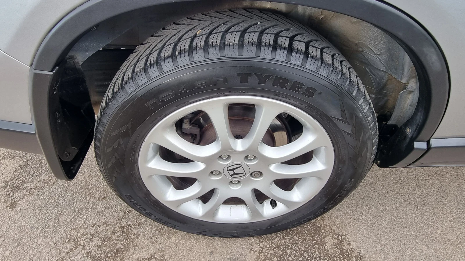 Honda Cr-v 2.2 CDTI Отлична! Без ръжди! 4х4, снимка 11 - Автомобили и джипове - 54155756