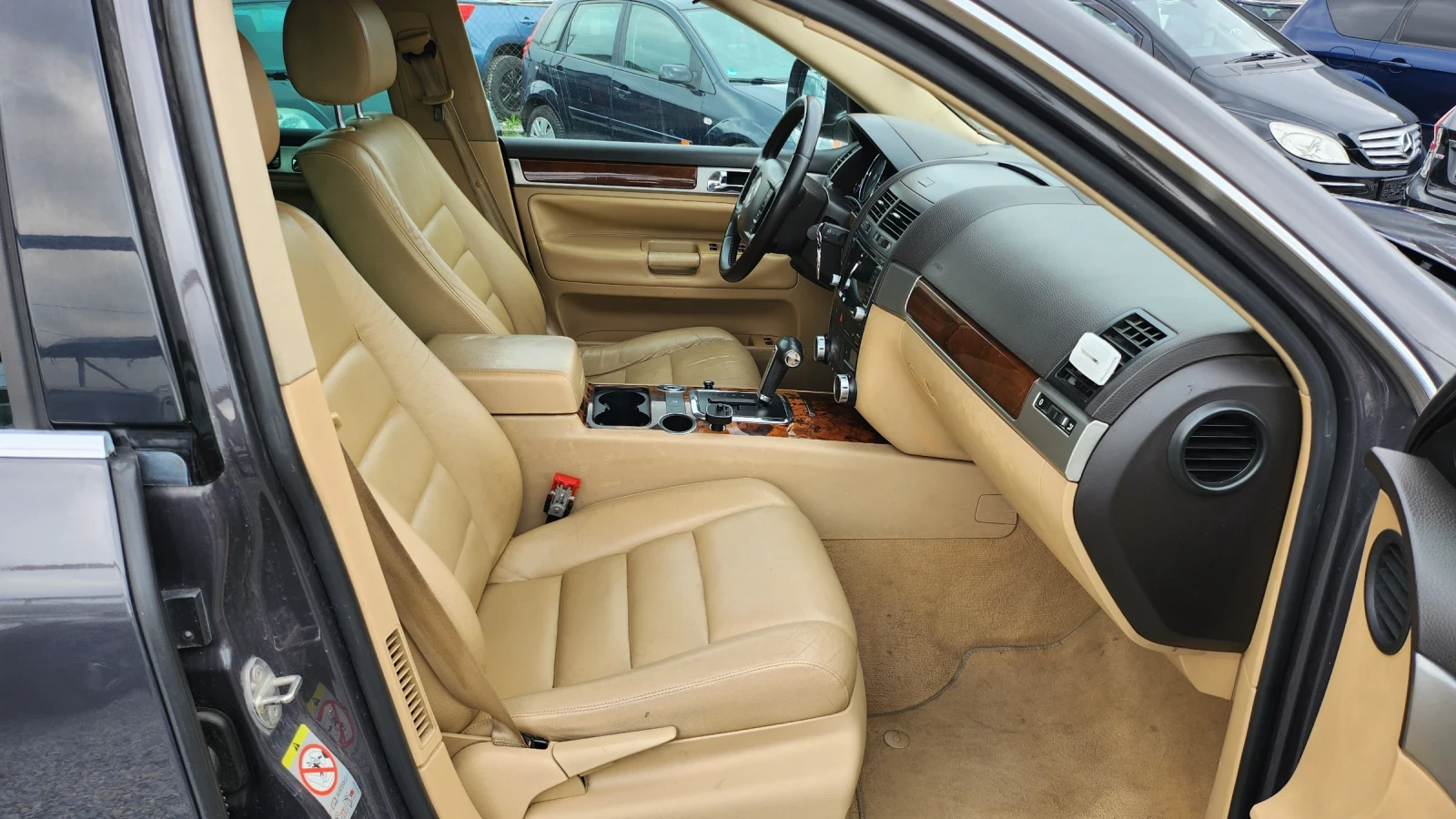 VW Touareg 3.0 TDI 239 К.С ПРУЖИНИ, снимка 10 - Автомобили и джипове - 54422779