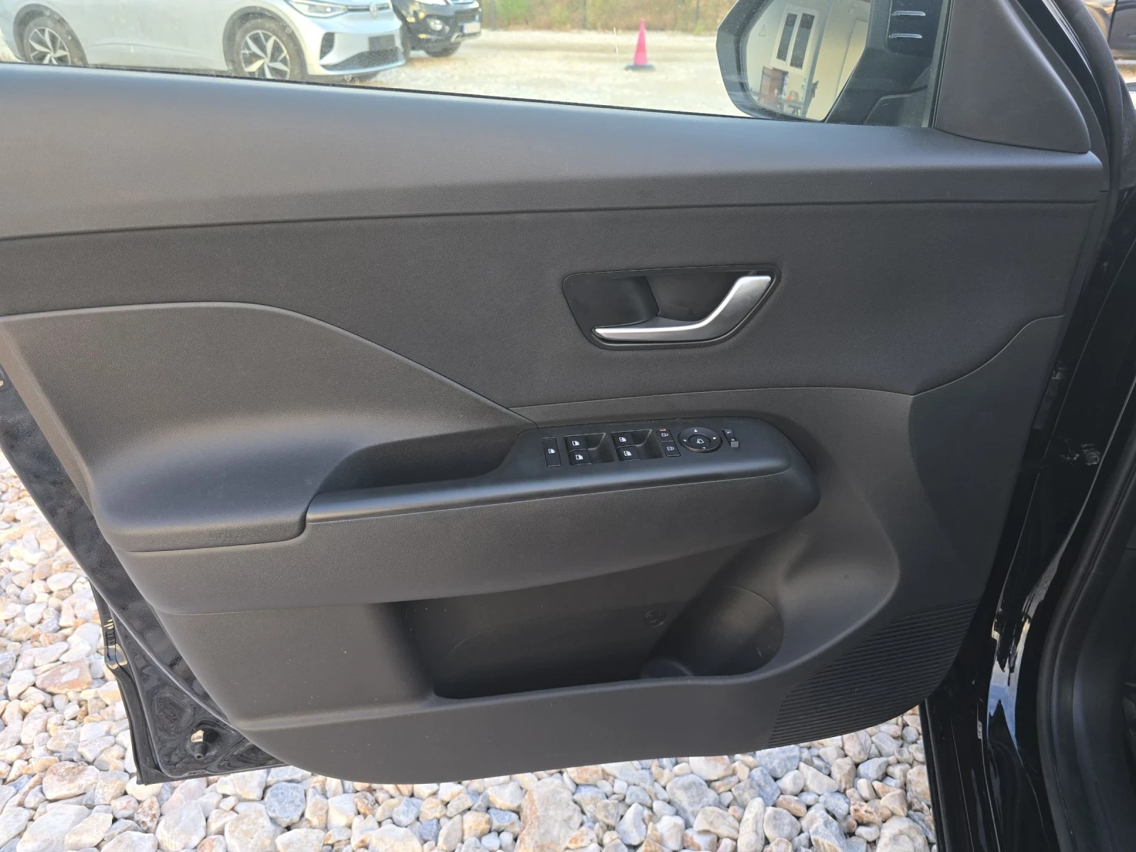 Hyundai Kona 65KW/29000KM, снимка 9 - Автомобили и джипове - 55064065