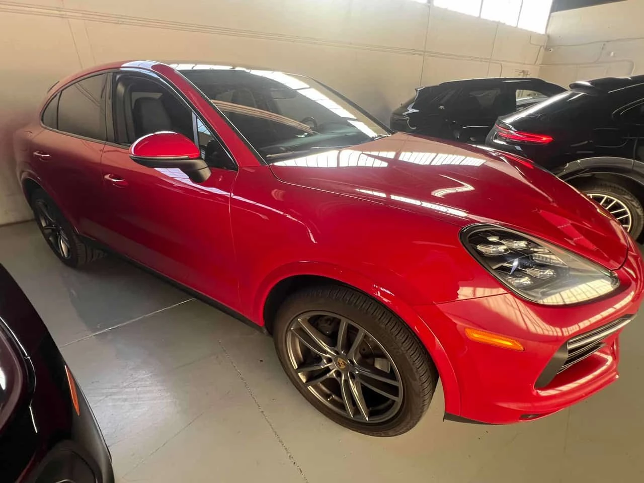 Porsche Cayenne COUPE| BOSE| ОБДУХВАНЕ| ПАНО| 360САМ| 2 КЛЮЧА| , снимка 3 - Автомобили и джипове - 55294158