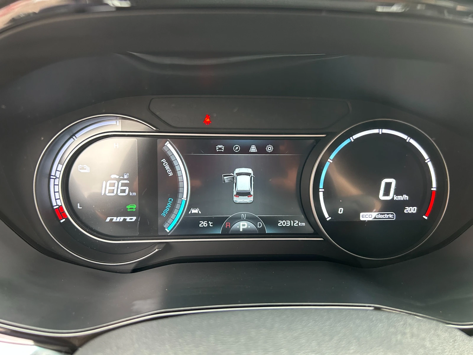 Kia Niro 64 kW, снимка 13 - Автомобили и джипове - 56431378