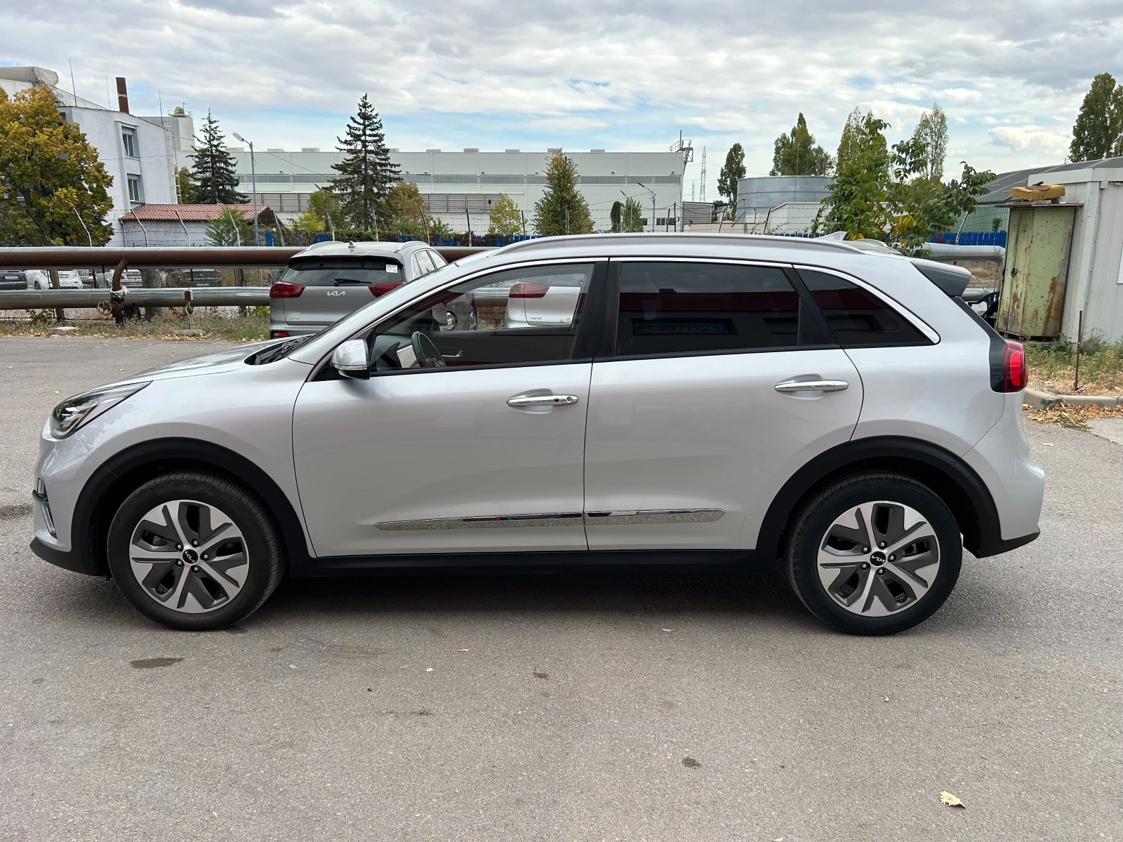 Kia Niro 64 kW, снимка 7 - Автомобили и джипове - 56431378