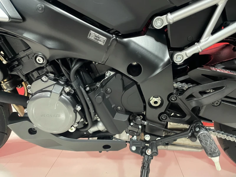 Suzuki Gsx S1000-GX НОВ-0KMElectronic Suspension  (SAES), снимка 14 - Мотоциклети и мототехника - 48258716