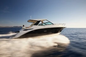 Моторна яхта Sea Ray 320 Sundacer, снимка 3 - Воден транспорт - 38510708