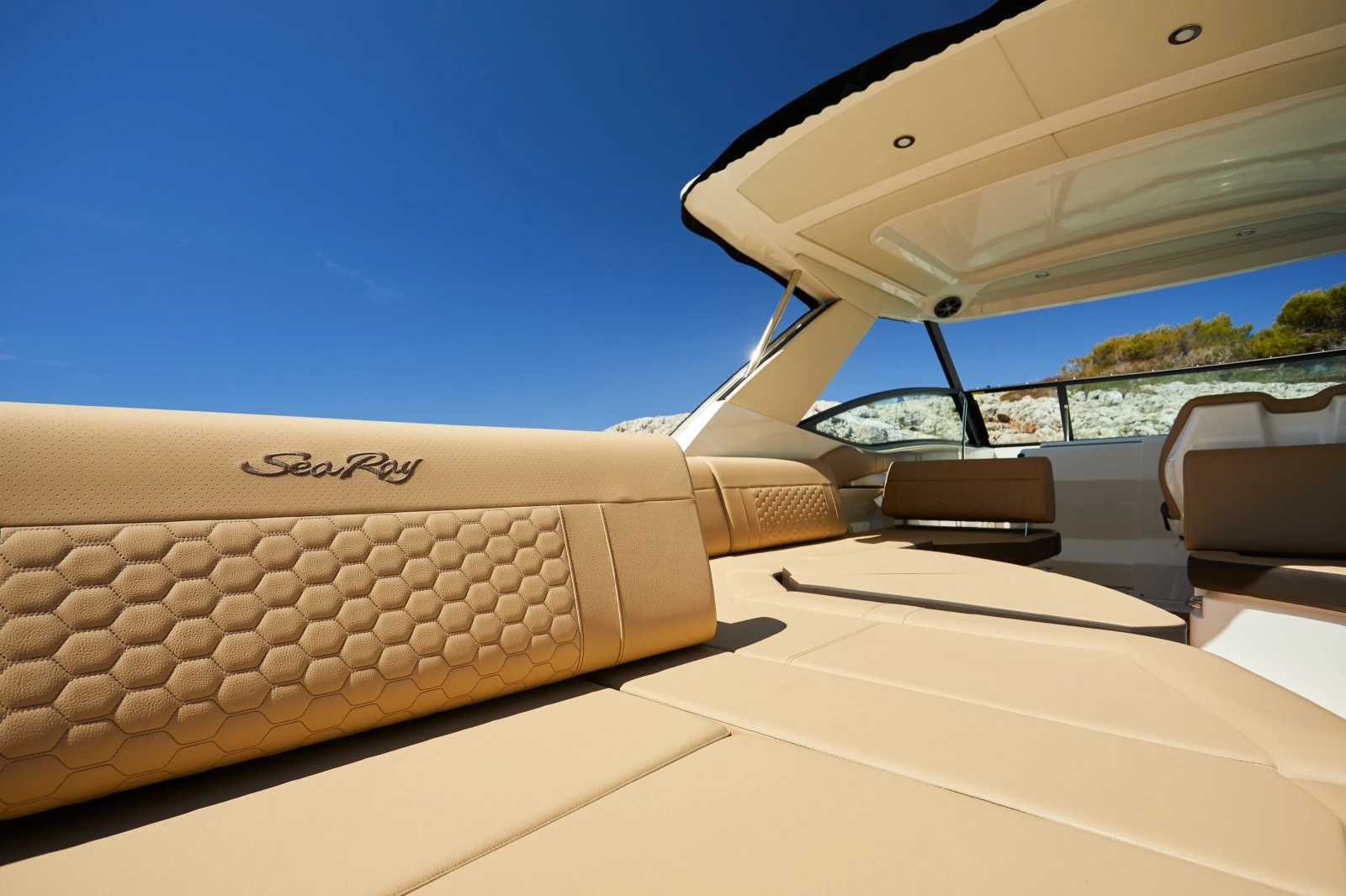   Sea Ray 320 Sundacer | Mobile.bg   12