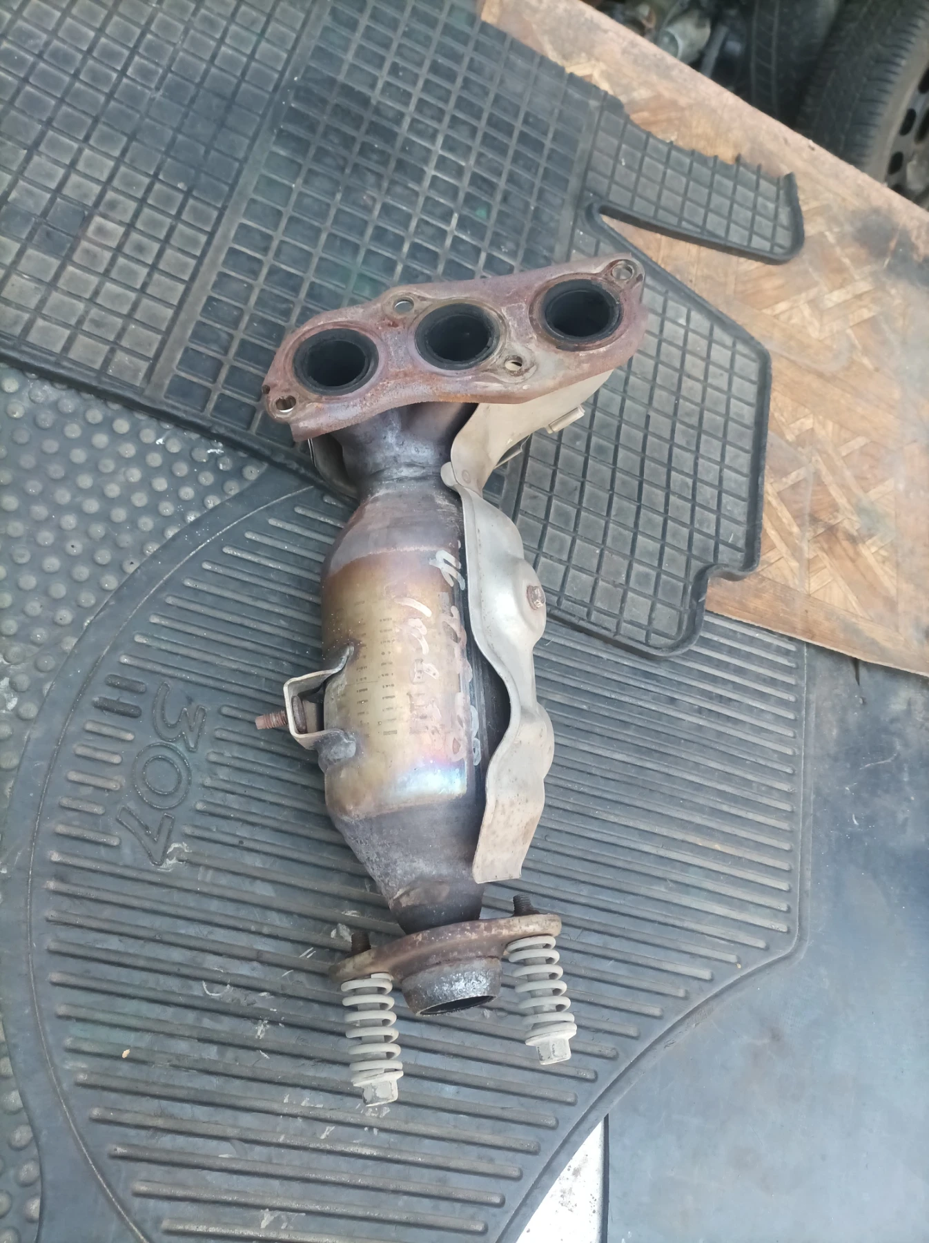     1.0 . 68 . 2009 . 1KR.  | Mobile.bg   4