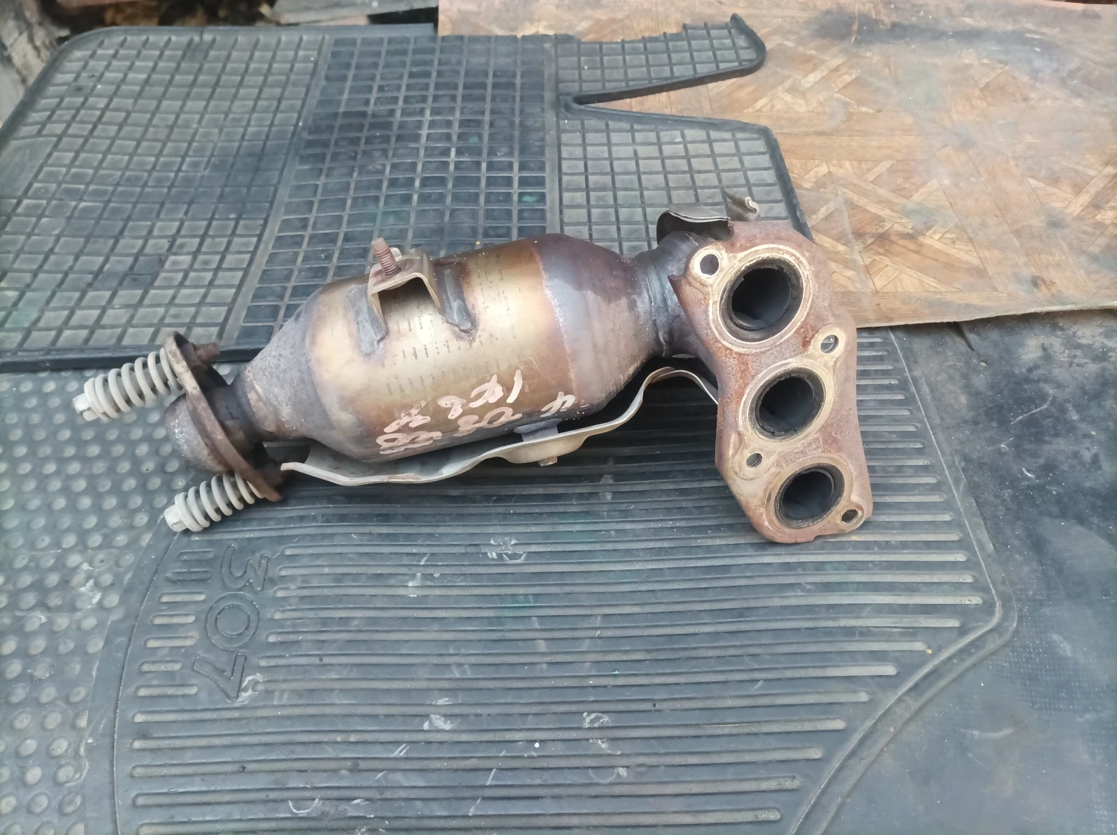     1.0 . 68 . 2009 . 1KR.  | Mobile.bg   5