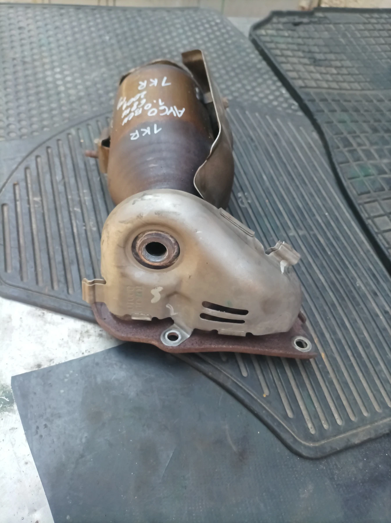     1.0 . 68 . 2009 . 1KR.  | Mobile.bg   3