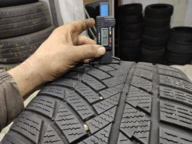 Гуми Зимни 245/45R18, снимка 6