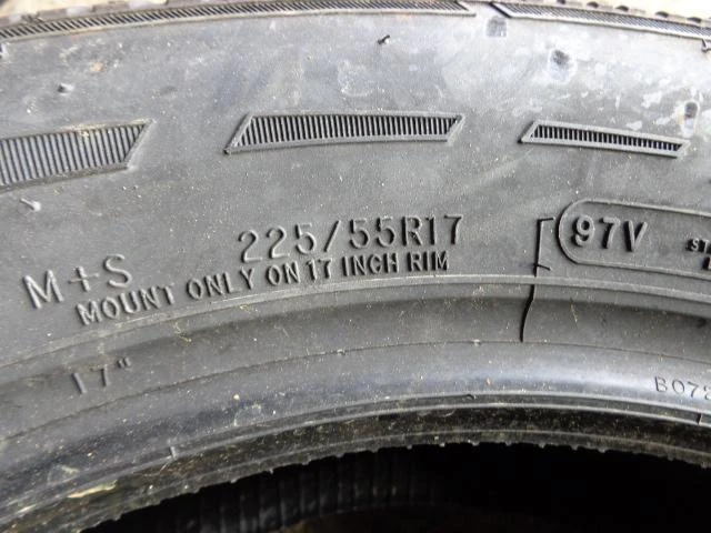 Гуми Всесезонни 225/55R17, снимка 8 - Гуми и джанти - 16326812