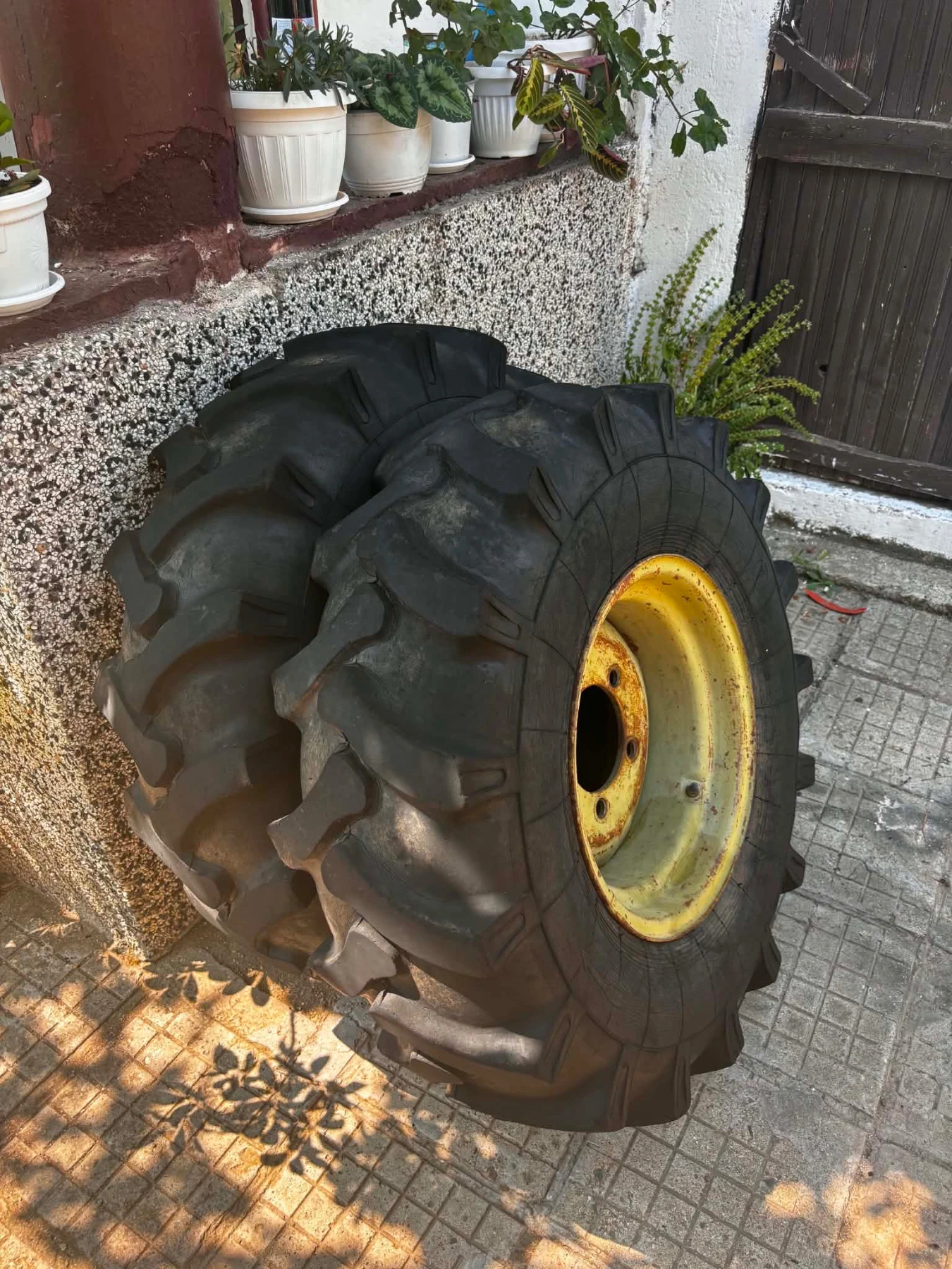 Гуми с джанти