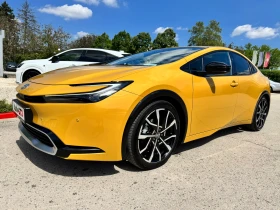 Toyota Prius 2.0phev 223к.с Plug In Hybrid 11000км.