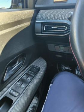 Dacia Sandero - 8650 € / 16917.93 лв. - 12531656 8