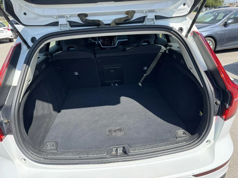 Volvo V60 Cross Country 2.0, снимка 11 - Автомобили и джипове - 51189881