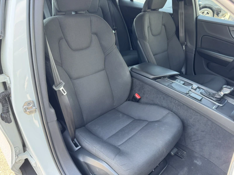 Volvo V60 Cross Country 2.0, снимка 9 - Автомобили и джипове - 51189881