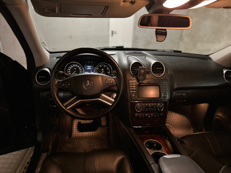 Mercedes-Benz ML 550 388 к.с, снимка 9 - Автомобили и джипове - 46370718