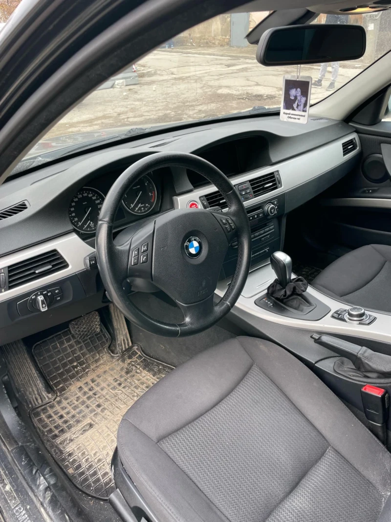 BMW 330, снимка 3 - Автомобили и джипове - 48734786