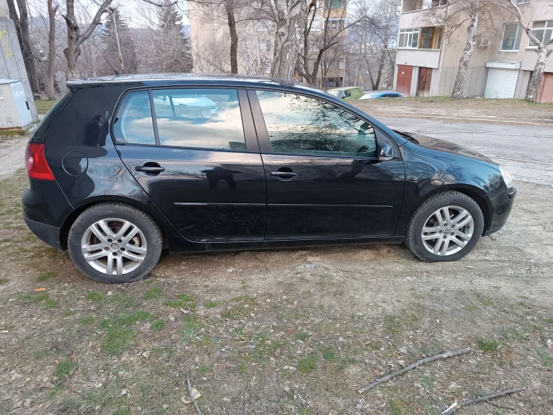 VW Golf 1.9tdi, снимка 7 - Автомобили и джипове - 49198477