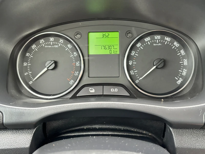 Skoda Fabia ВНОС БЕЛГИЯ/ПАРКРОНИК/, снимка 12 - Автомобили и джипове - 51683812