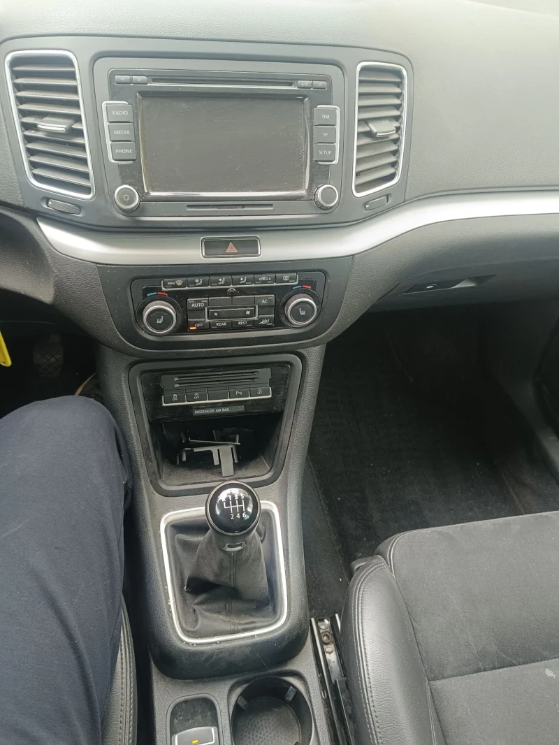 VW Sharan 2.0 TDI, 4х4, 7 места, снимка 8 - Автомобили и джипове - 52509653