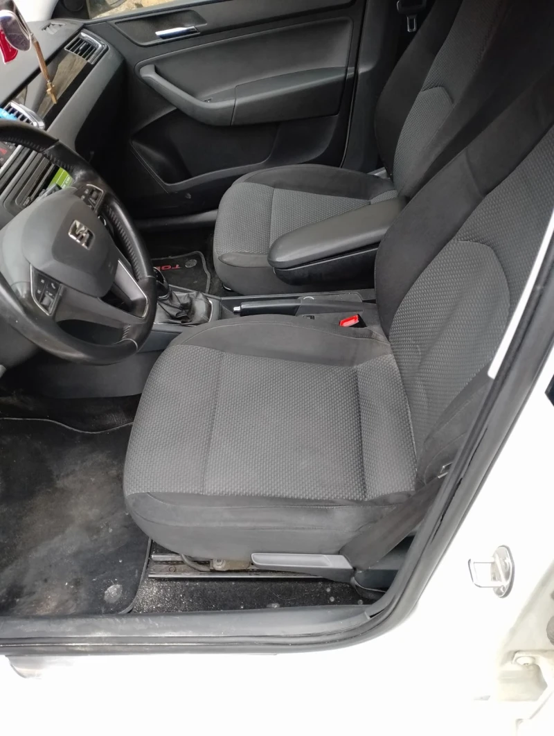 Seat Toledo 1.6TDI, снимка 3 - Автомобили и джипове - 53279727