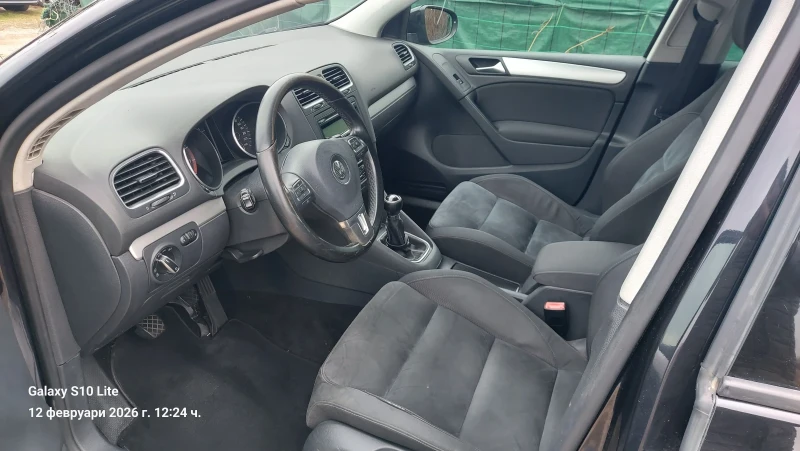 VW Golf 14i benzin, снимка 13 - Автомобили и джипове - 53452637