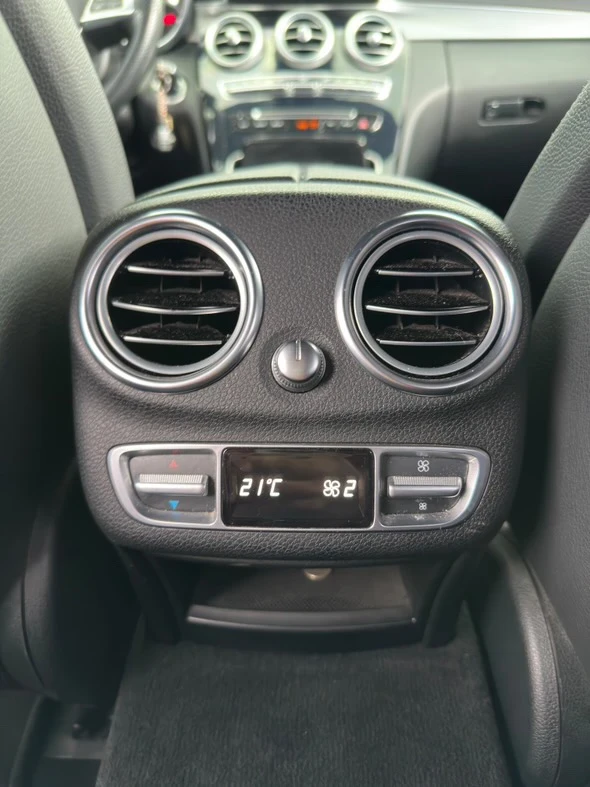 Mercedes-Benz C 250 4matic, снимка 12 - Автомобили и джипове - 53713022