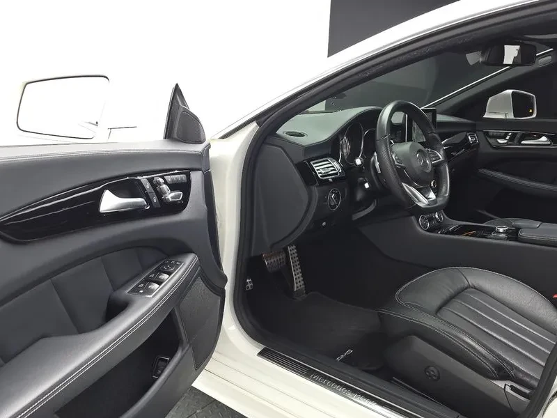 Mercedes-Benz CLS 250 D AMG LINE 4MATIC* ПОДГРЕВ* 360* ПАМЕТ* ШИБЕДАХ* , снимка 11 - Автомобили и джипове - 56705774