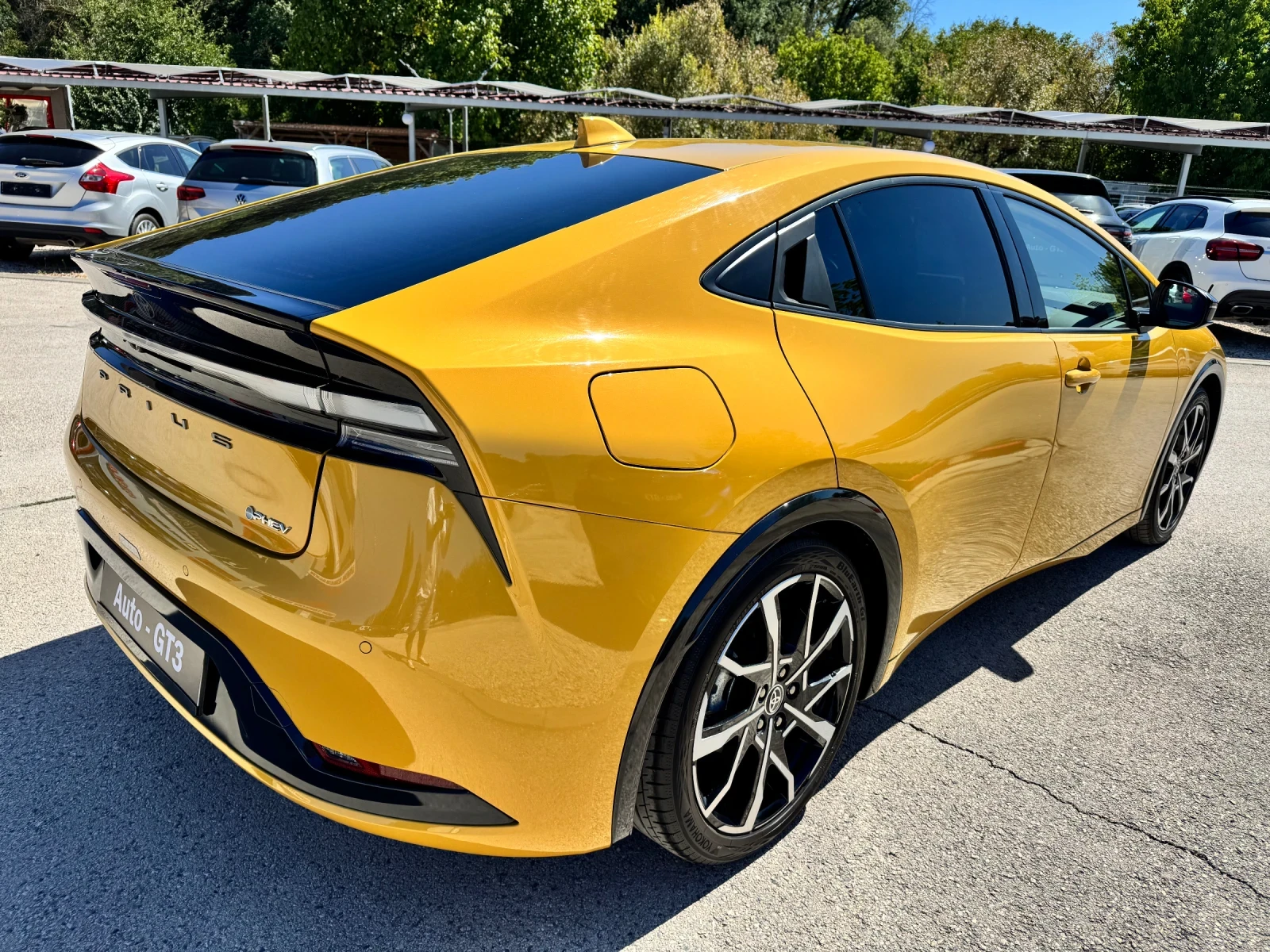 Toyota Prius 2.0phev 223к.с Plug In Hybrid 11000км. - изображение 4