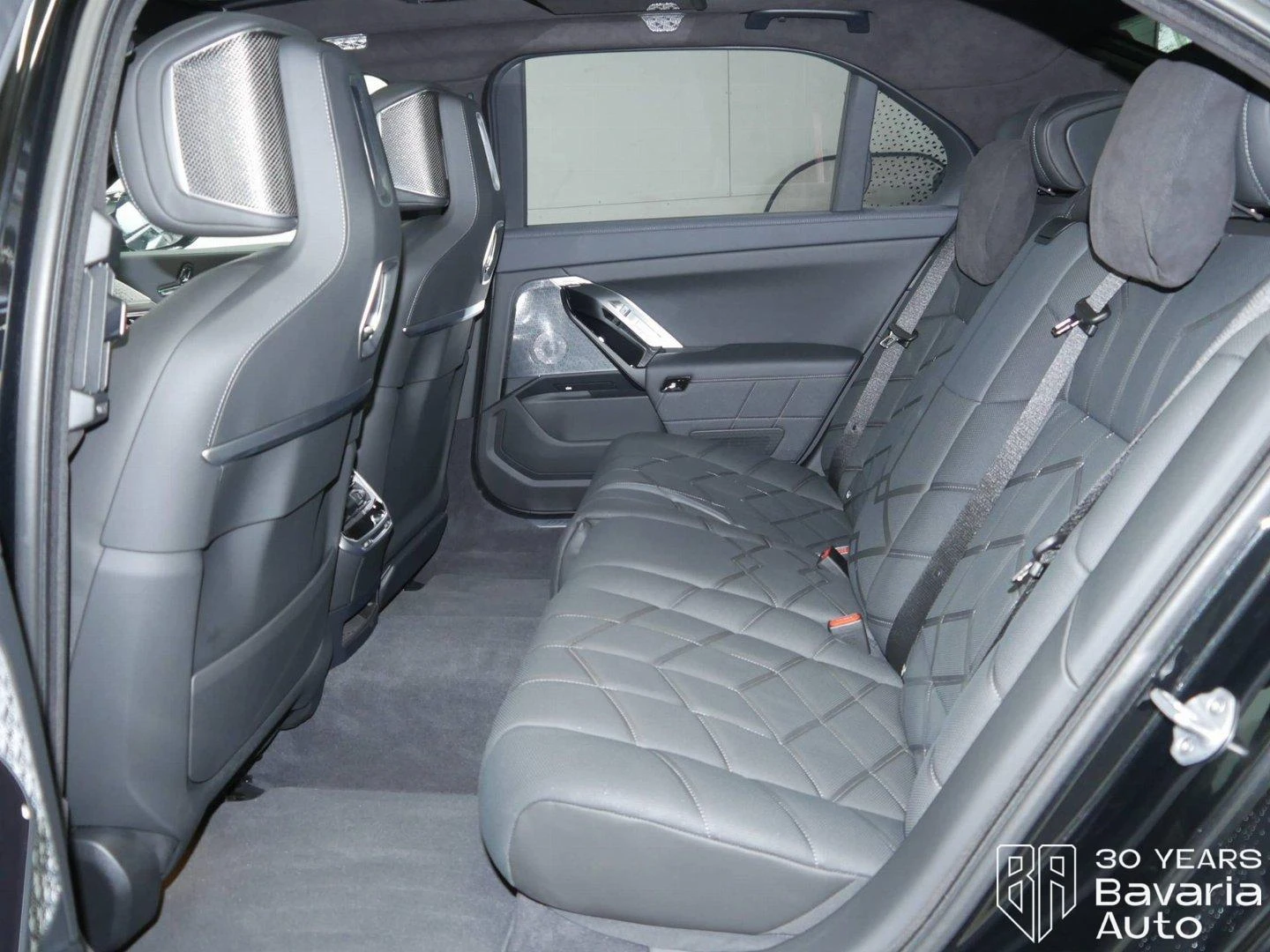 BMW i7 M70 xDrive | Mobile.bg   8