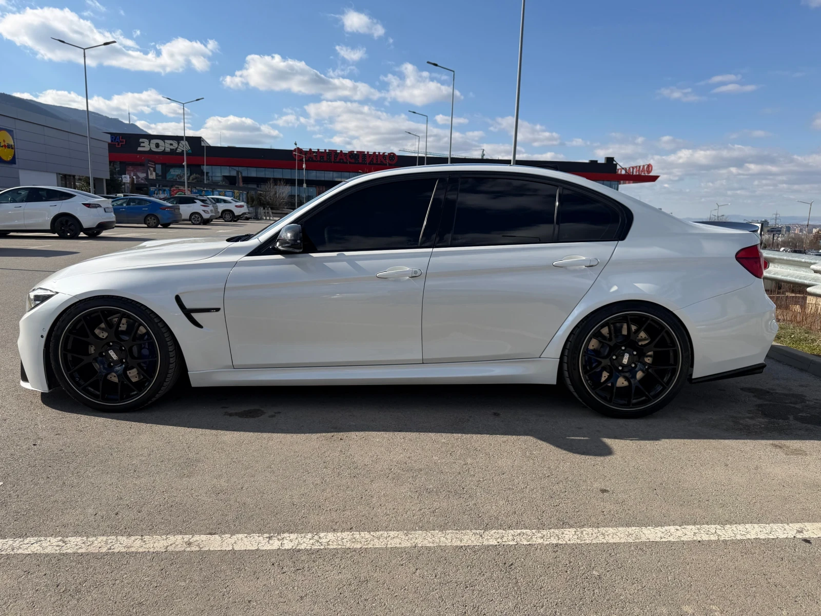 BMW M3 Competition - изображение 6