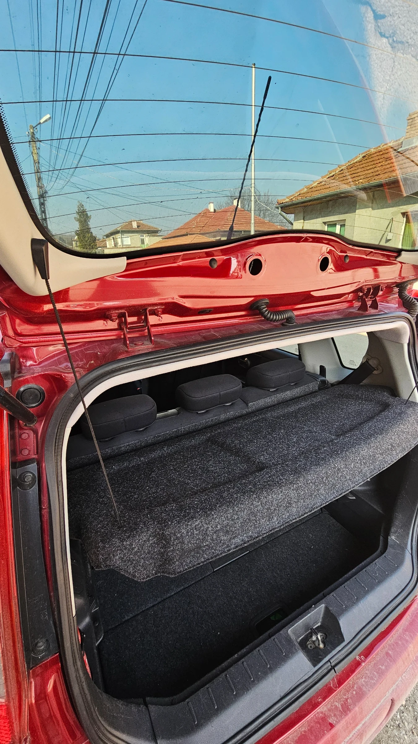 Nissan Note 1.4 , снимка 14 - Автомобили и джипове - 53733355