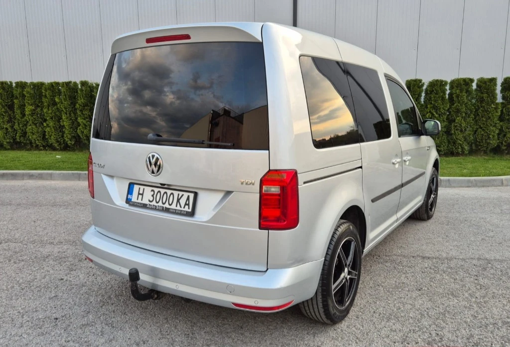 VW Caddy Life 2.0tdi, снимка 5 - Автомобили и джипове - 54261028