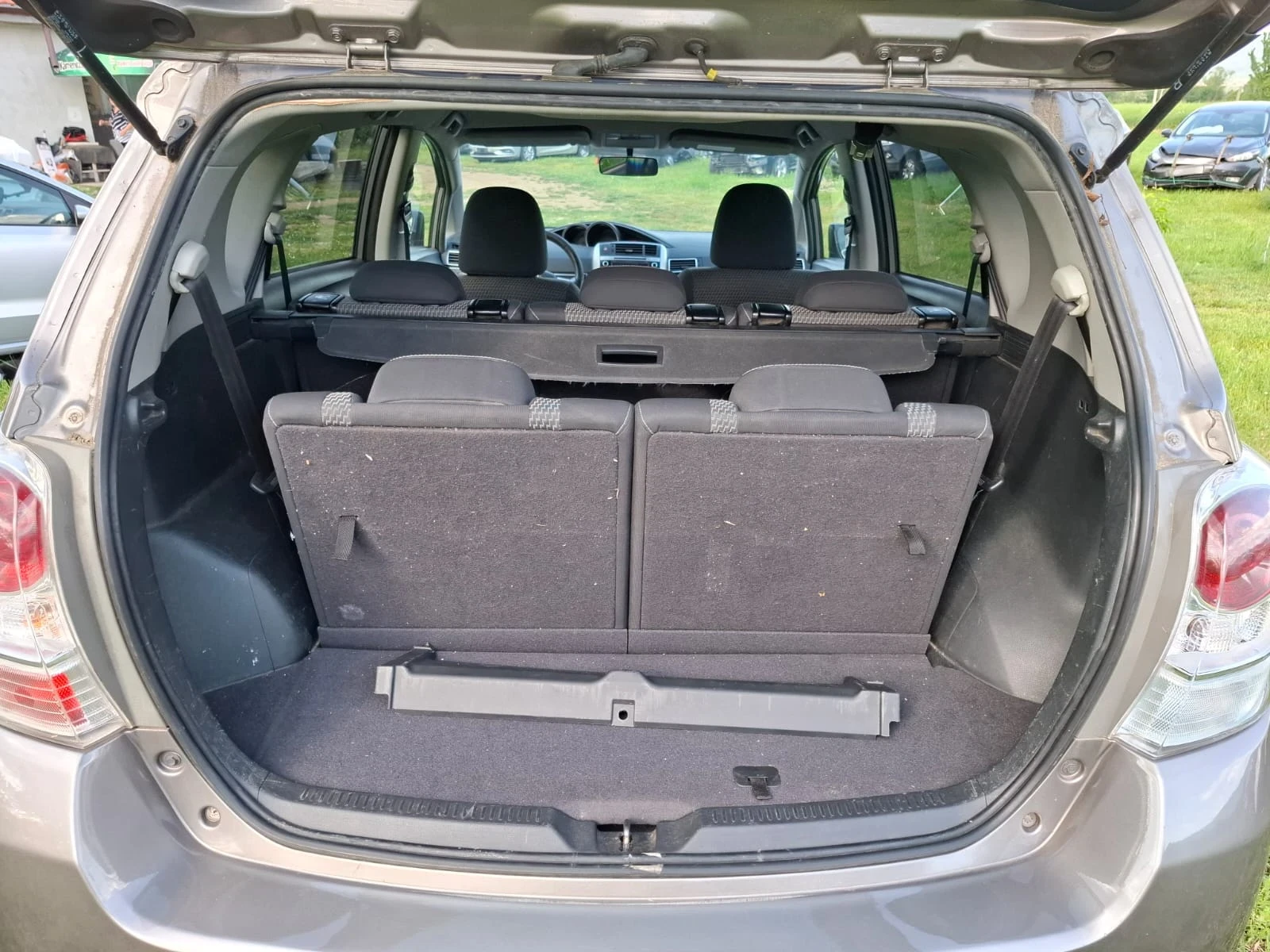 Toyota Corolla verso | Mobile.bg � ����������� 11
