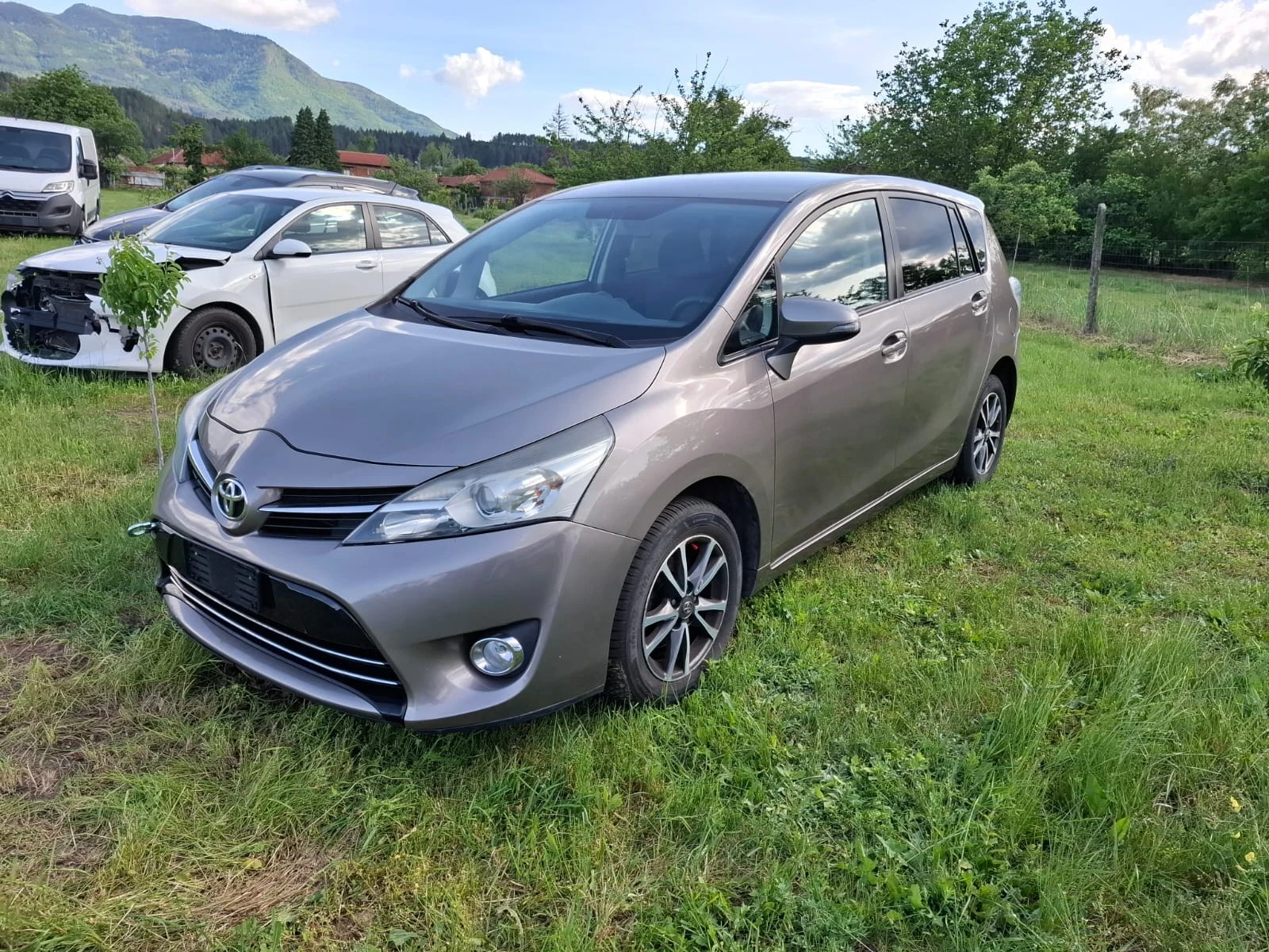 Toyota Corolla verso | Mobile.bg � ����������� 2