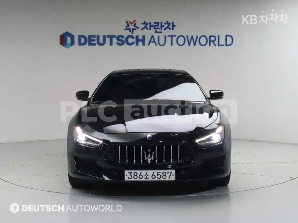 Maserati Ghibli 3.0| КАМЕРА| ШИБЕДАХ| ПОДГРЕВ| ВКЛ.ТЕХНОТЕСТ, снимка 4 - Автомобили и джипове - 54787602