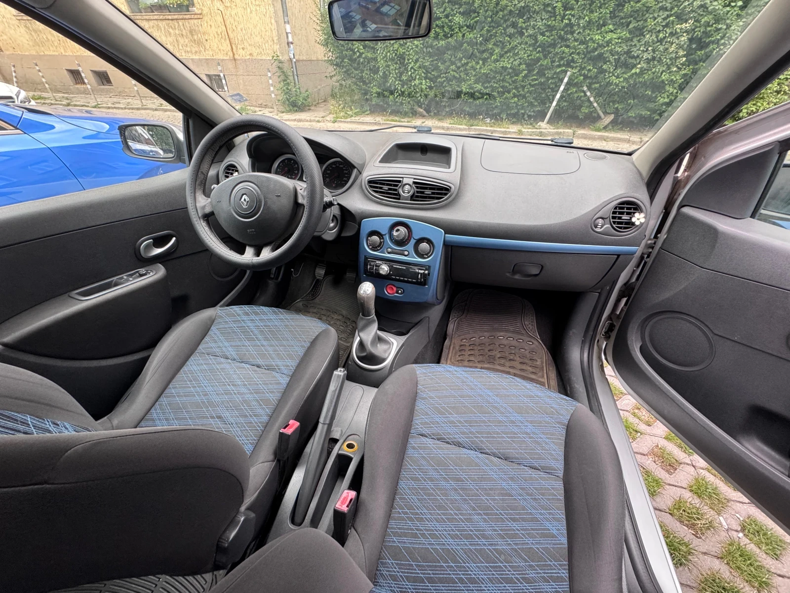 Renault Clio, снимка 6 - Автомобили и джипове - 55258042