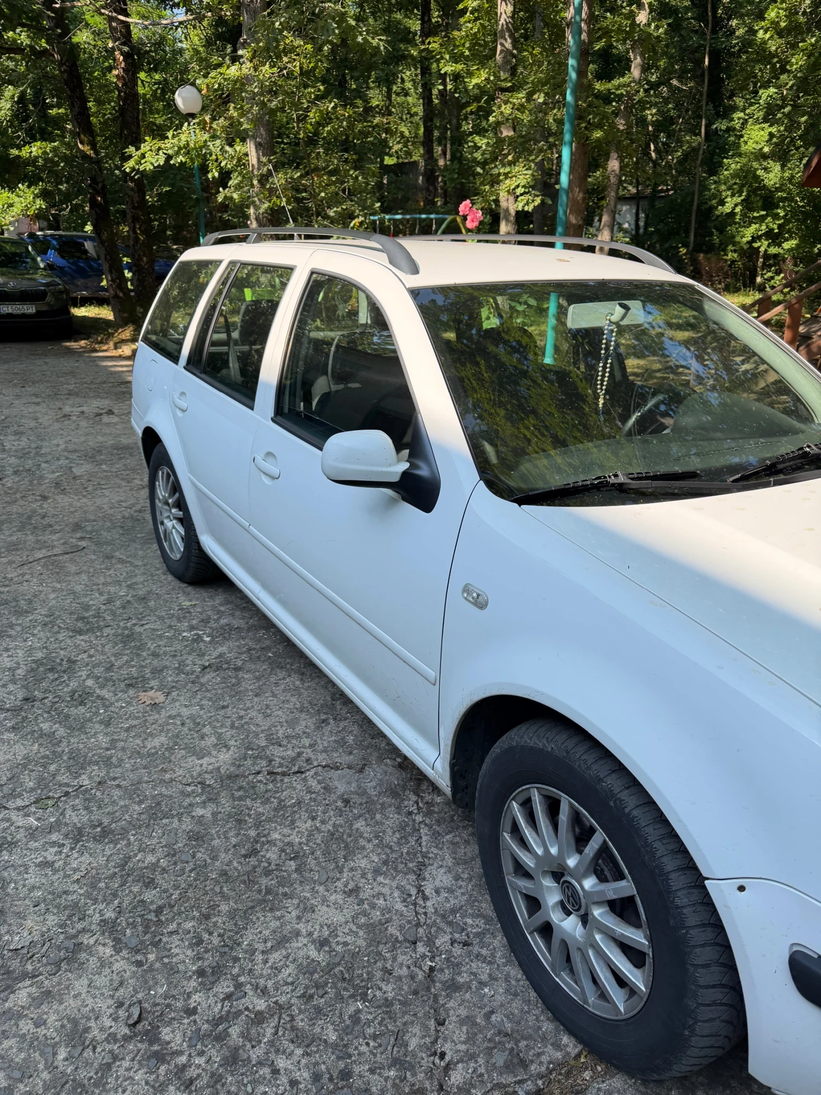 VW Bora Комби, снимка 2 - Автомобили и джипове - 55400516
