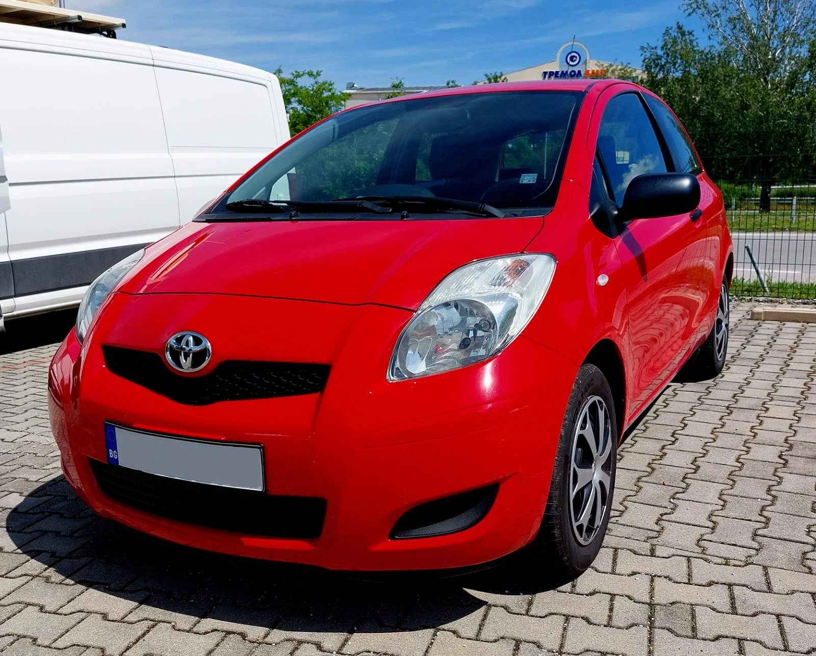 Toyota Yaris 1.0 VVT-i 5MT 3D Terra, снимка 3 - Автомобили и джипове - 55440234