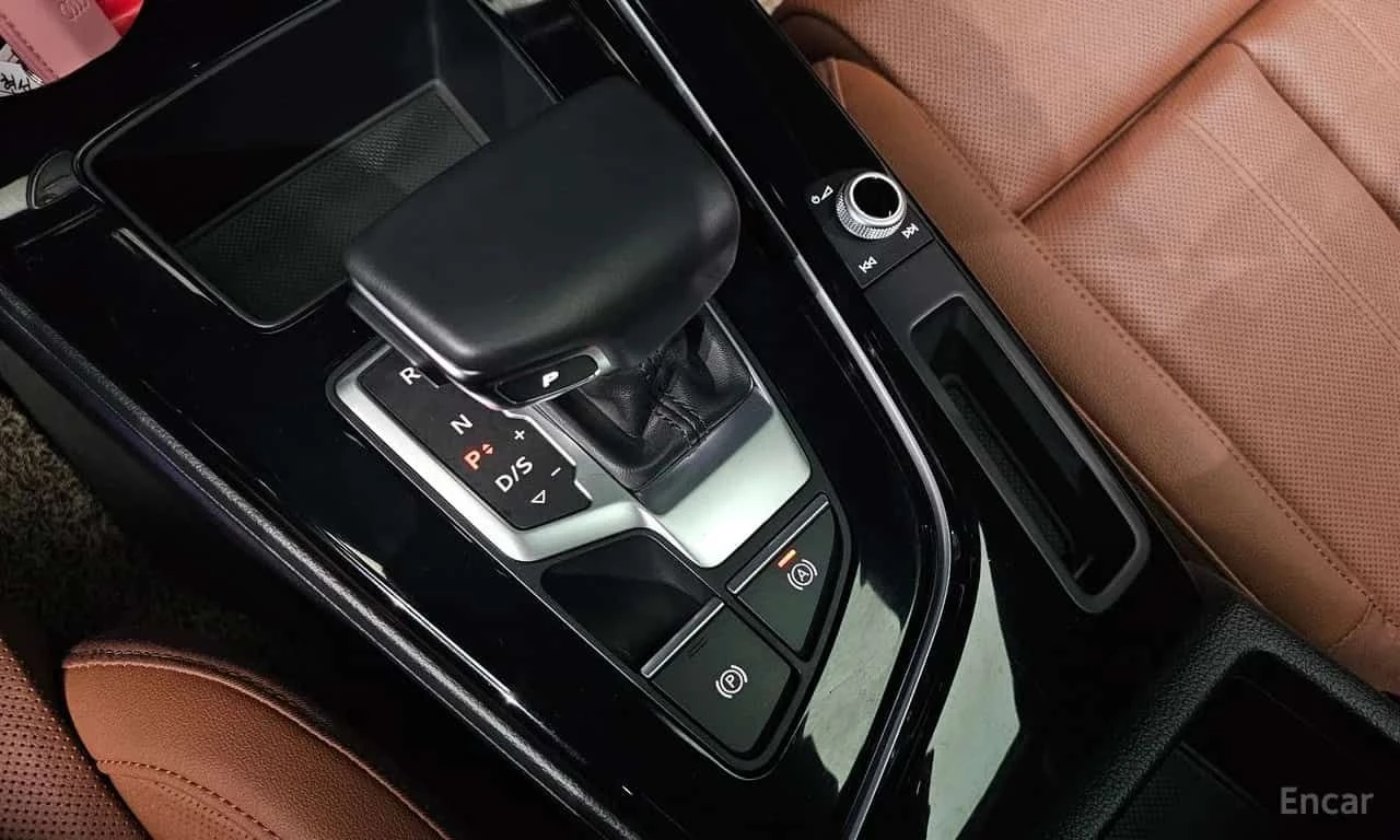 Audi A4 * 40 TFSI Premium * ОБДУХВАНЕ * ХЕДЪП * МАТРИКС  , снимка 9 - Автомобили и джипове - 55559235