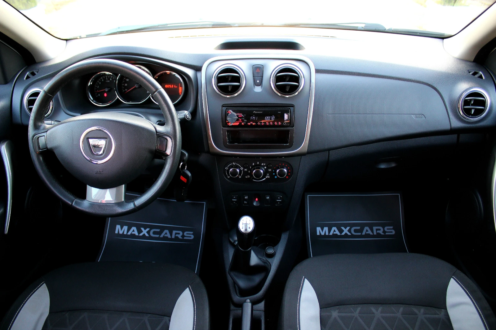 Dacia Sandero STEPWAY 1.5DCi СОБСТВЕН ЛИЗИНГ, снимка 12 - Автомобили и джипове - 55892179