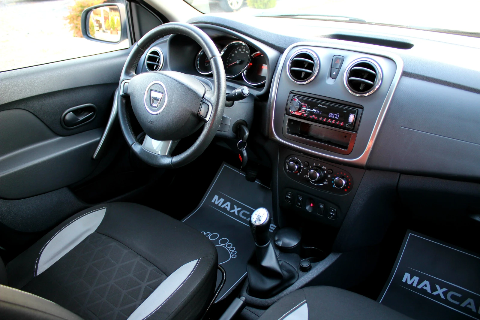 Dacia Sandero STEPWAY 1.5DCi СОБСТВЕН ЛИЗИНГ, снимка 13 - Автомобили и джипове - 55892179