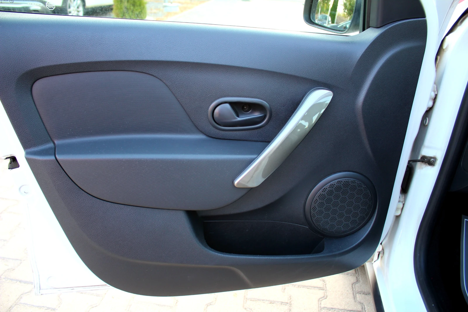 Dacia Sandero STEPWAY 1.5DCi СОБСТВЕН ЛИЗИНГ, снимка 10 - Автомобили и джипове - 55892179
