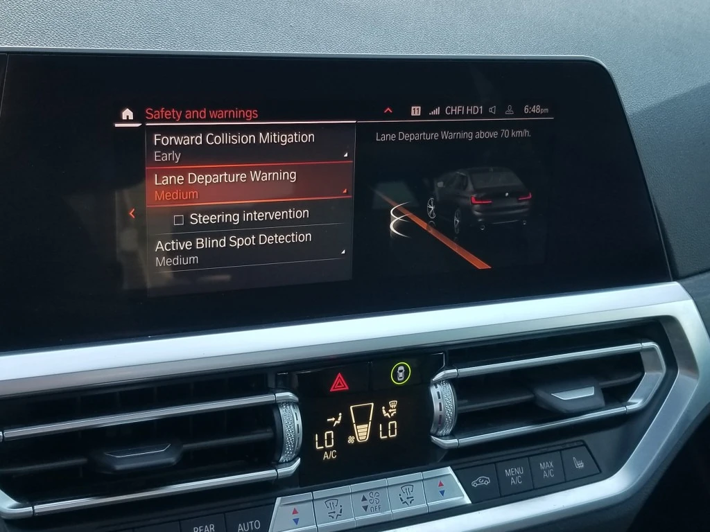 BMW 330 330i xDrive AWD | Navi | Камера | Bluetooth, снимка 16 - Автомобили и джипове - 55943179