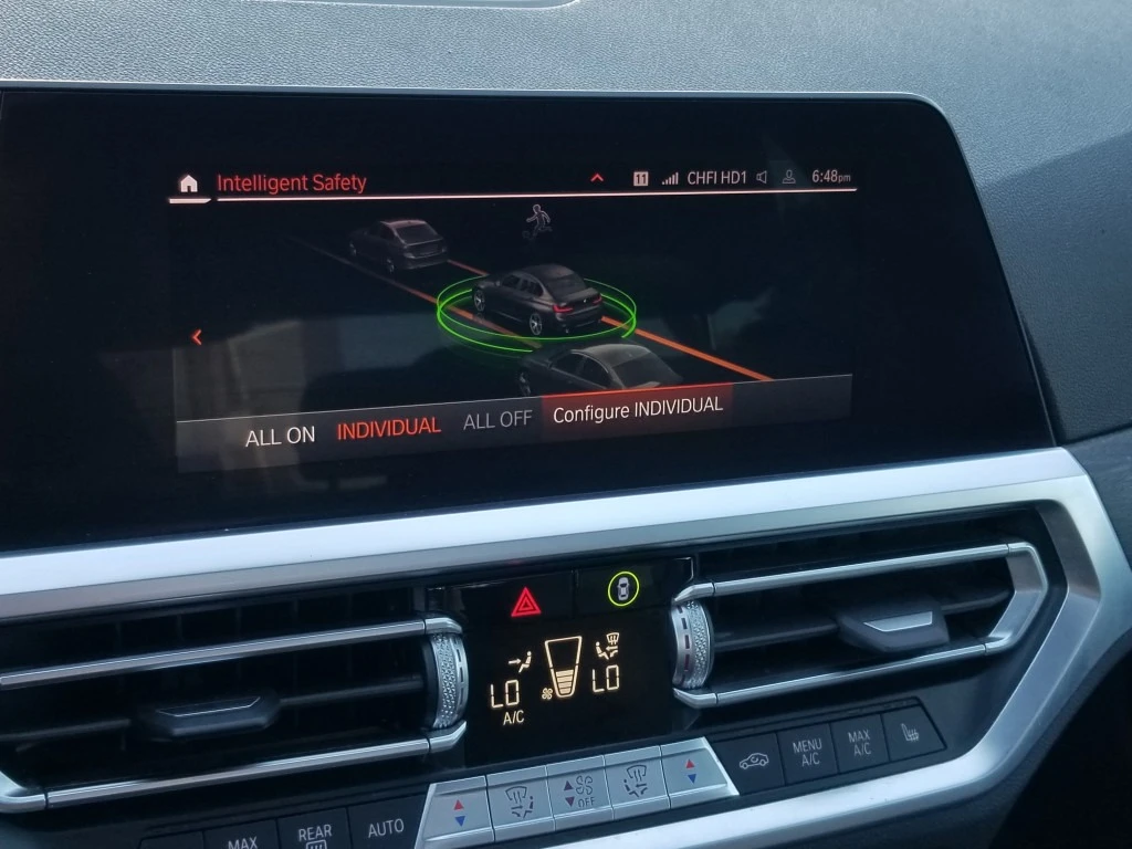 BMW 330 330i xDrive AWD | Navi | Камера | Bluetooth, снимка 15 - Автомобили и джипове - 55943179
