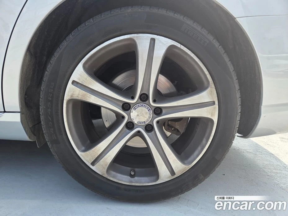 Mercedes-Benz E 300 E300 Avantgarde, снимка 5 - Автомобили и джипове - 56117524
